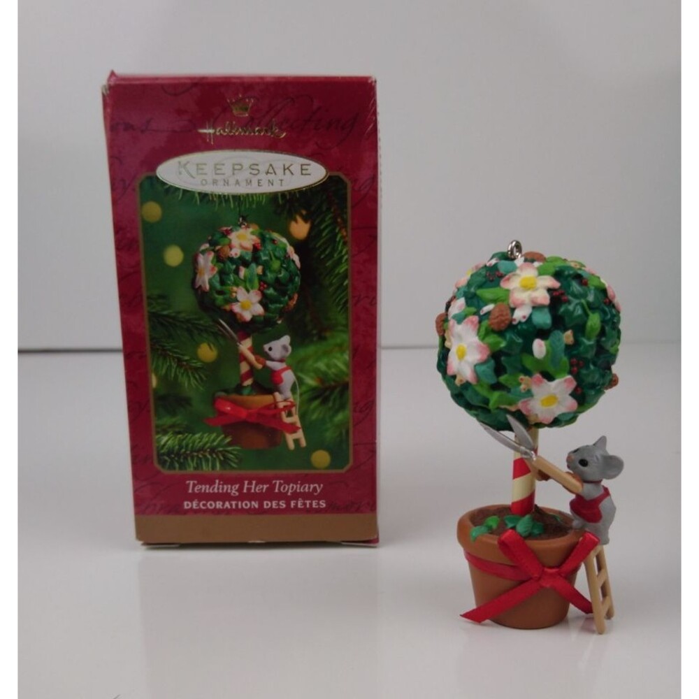 VTG 2000 Hallmark Keepsake Christmas Ornament Tending Her Topiary Mouse